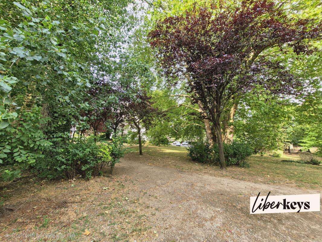 L'Isle-Adam – Dernier étage avec vue dégagée, au cœur d'un parc arboré et à deux pas du centre-ville - photo 18