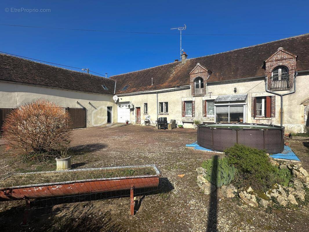 Maison à COURTENAY