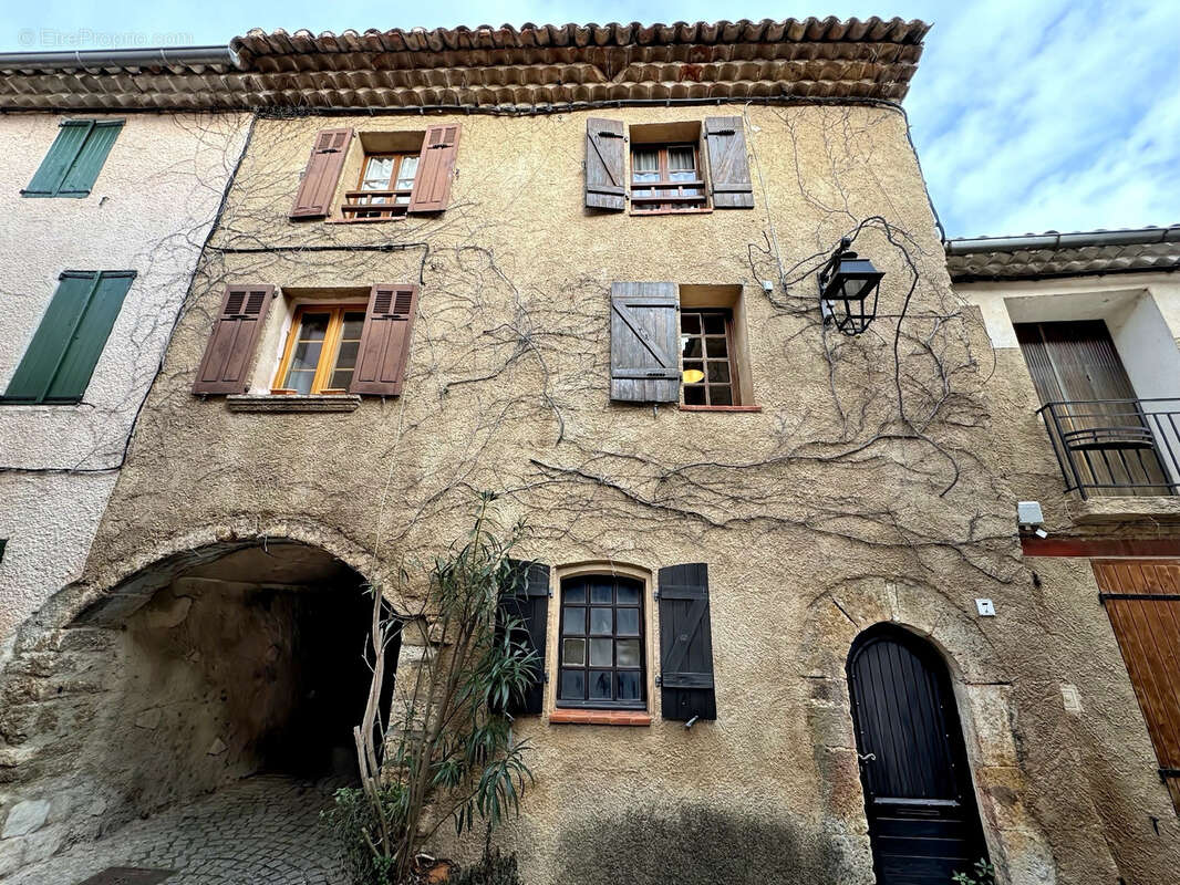 Maison à REGUSSE