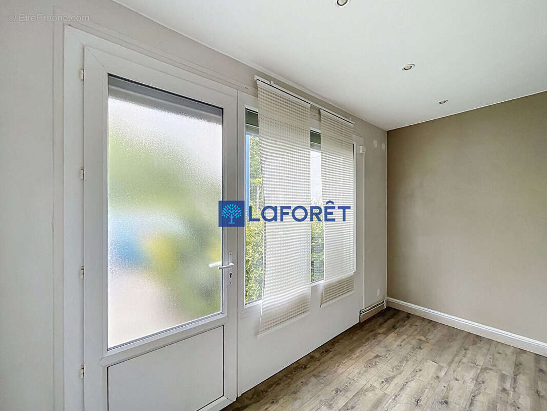 Immeuble Sotteville-lès-Rouen 9 pièces 140 m2 - photo 10
