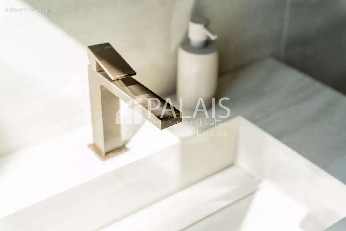 Maison à ROQUEBRUNE-CAP-MARTIN