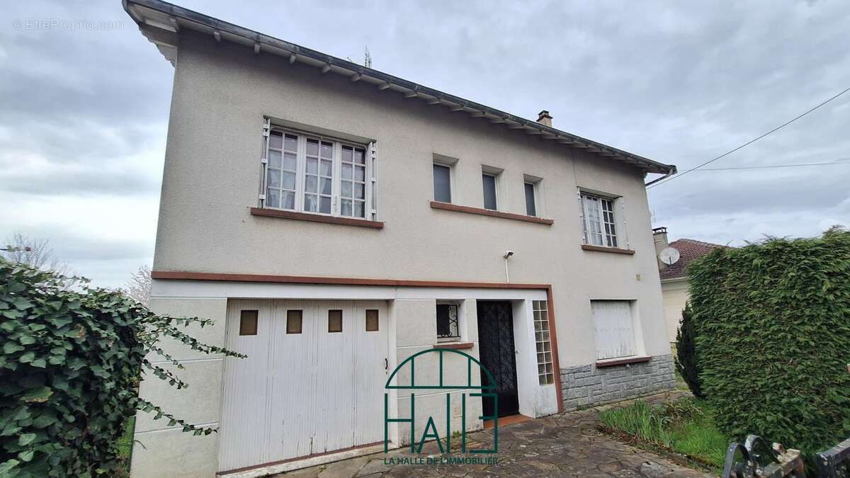 Maison à SAINT-JUNIEN
