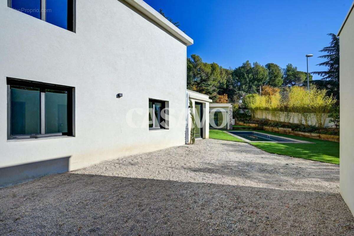 Vente Maison 5 pièces de 135m² - 13080 Aix-en-Provence - photo 19
