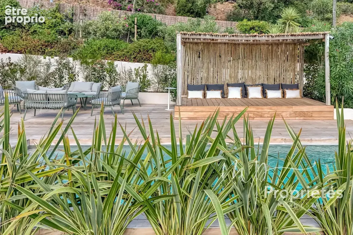À VENDRE – Cavalaire-sur-Mer – Villa contemporaine avec vue mer 4 suites et prestations haut de gamme - photo 31