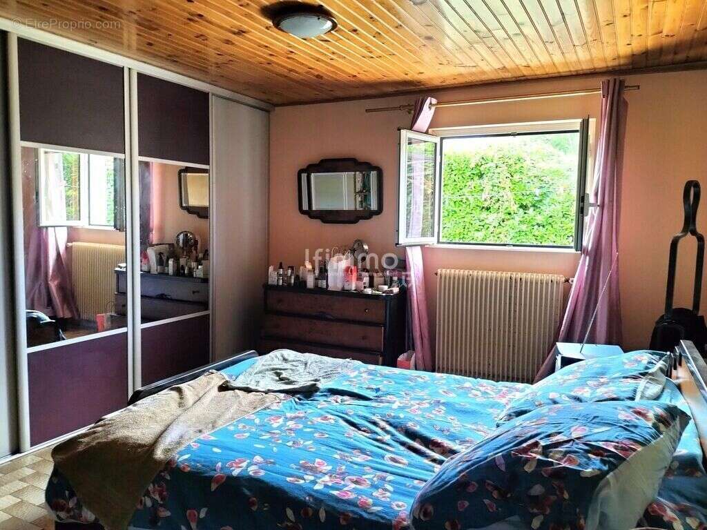 Maison de caractère plain-pied avec terrain arboré - photo 5