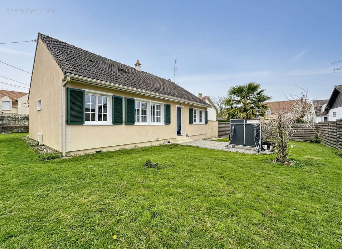 Maison à CHAUMONTEL