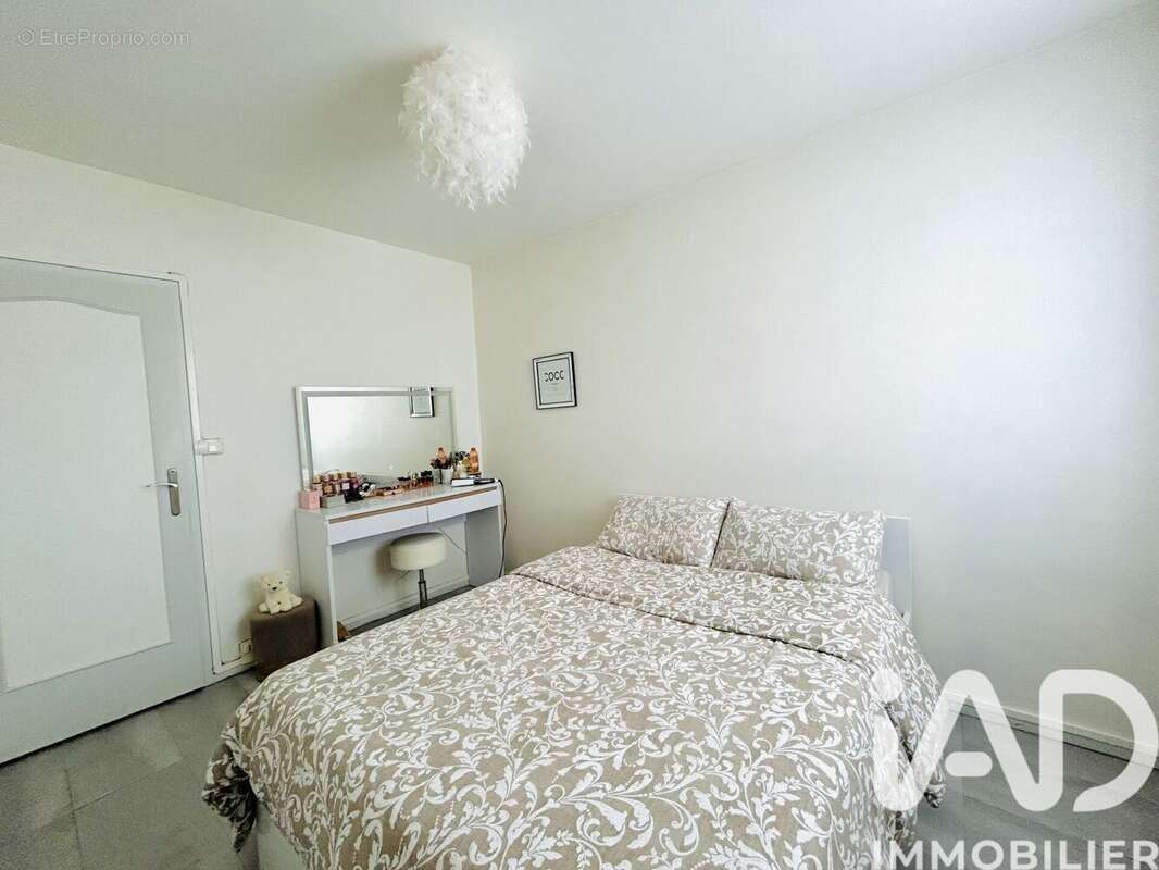 Photo 6 - Appartement à LA CHAPELLE-SAINT-MESMIN