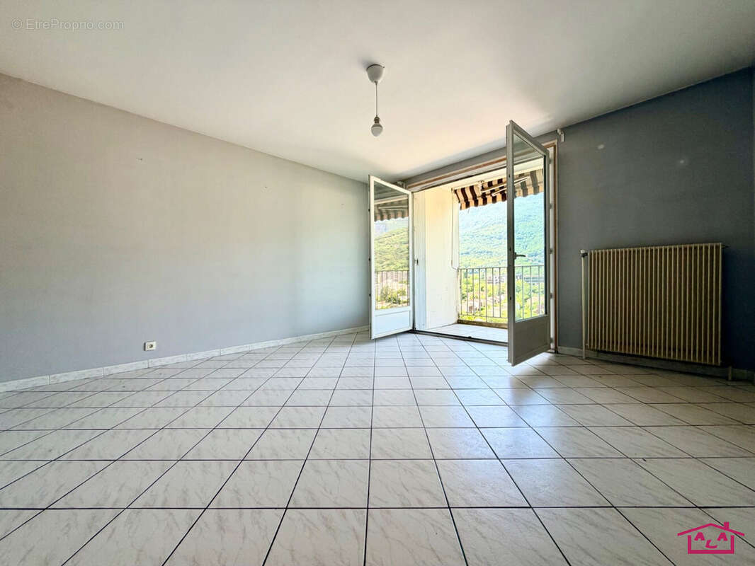 Appartement à SEYSSINET-PARISET