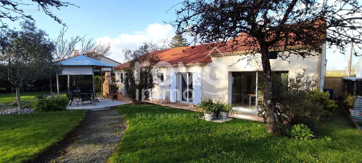 Maison à MONTBERT