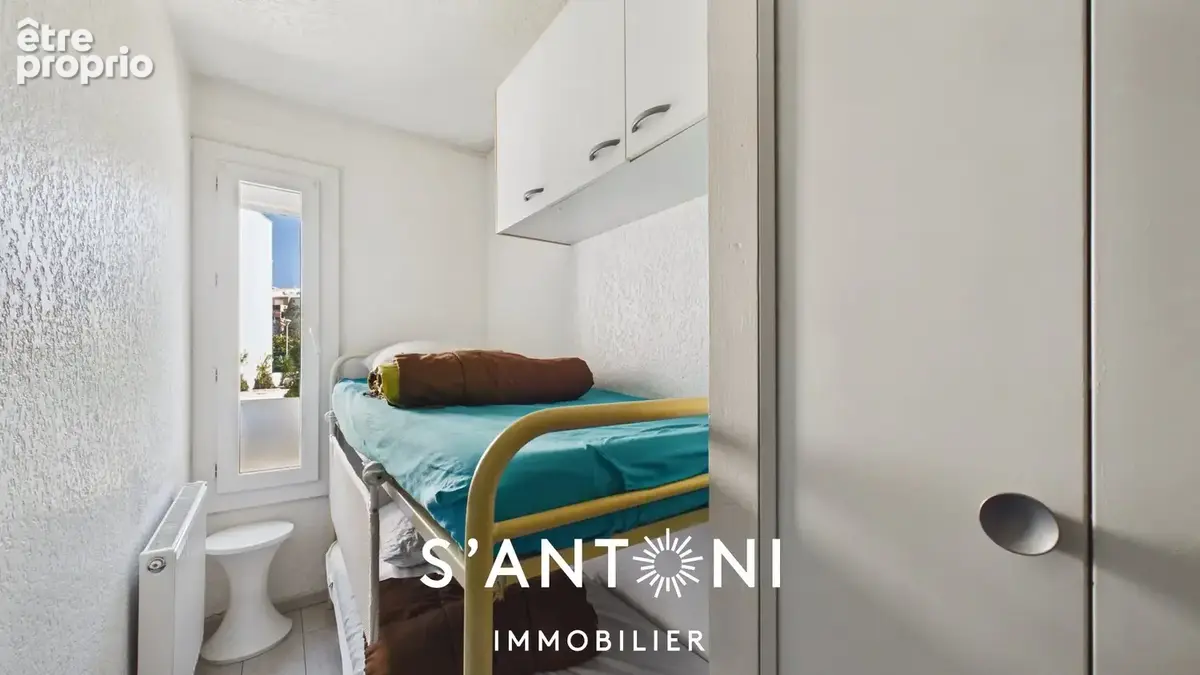 LE CAP D' AGDE - Avant Port - Magnifique Appartement de type T2 + Cabine - vue d' exception - Parking - Cellier - Cave - photo 9