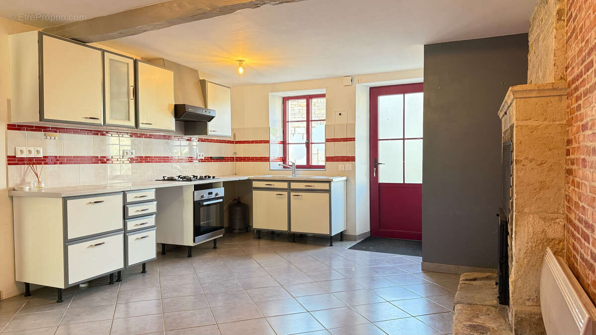 Maison à SANSAIS