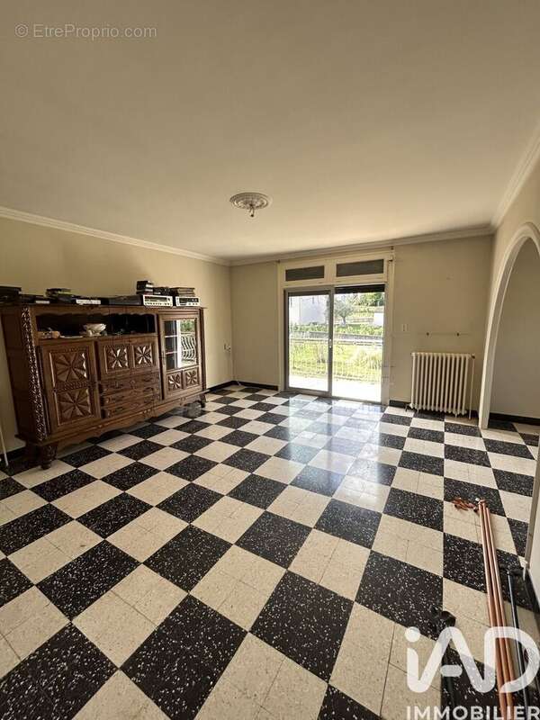 Photo 5 - Maison à SAINT-JULIEN-LES-ROSIERS