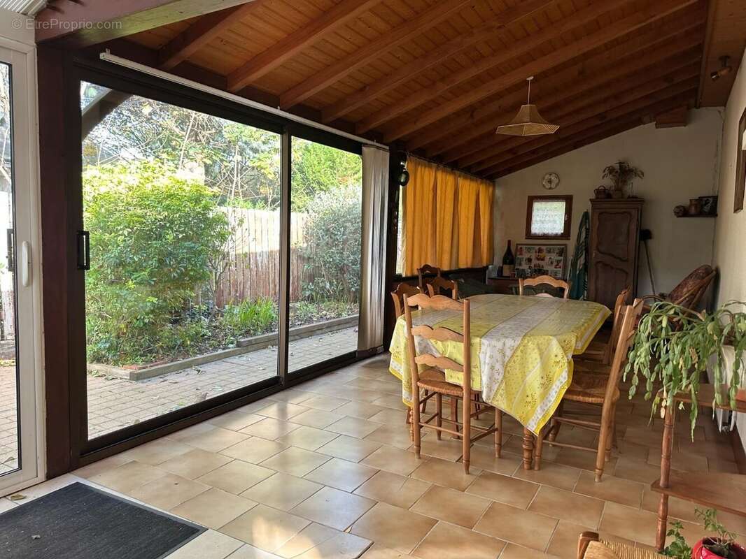 Maison à CHAUDEFONDS-SUR-LAYON