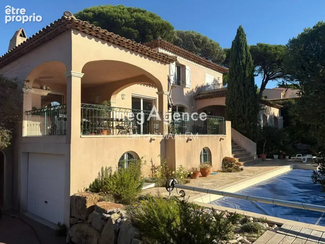 villa piscine vue mer dans un parc securisé - photo 3