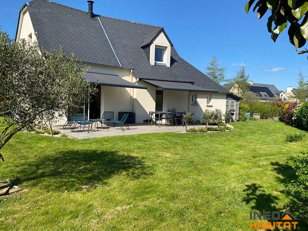 Maison à LA CHAPELLE-CHAUSSEE