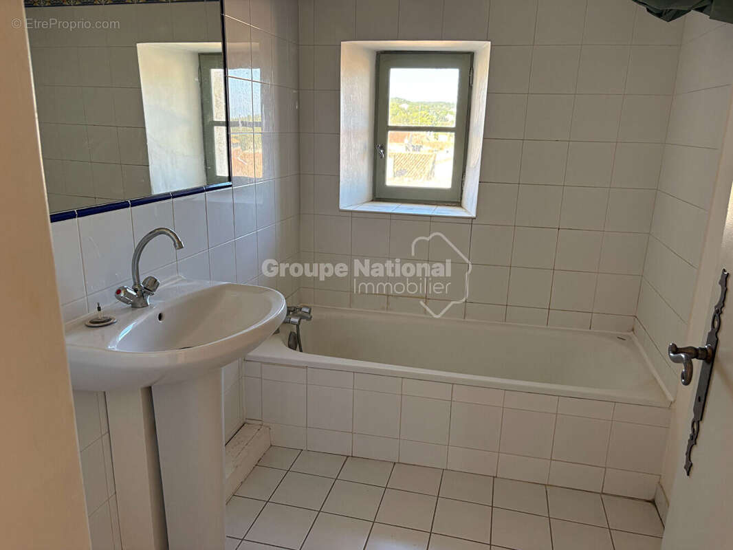 Appartement à ARAMON