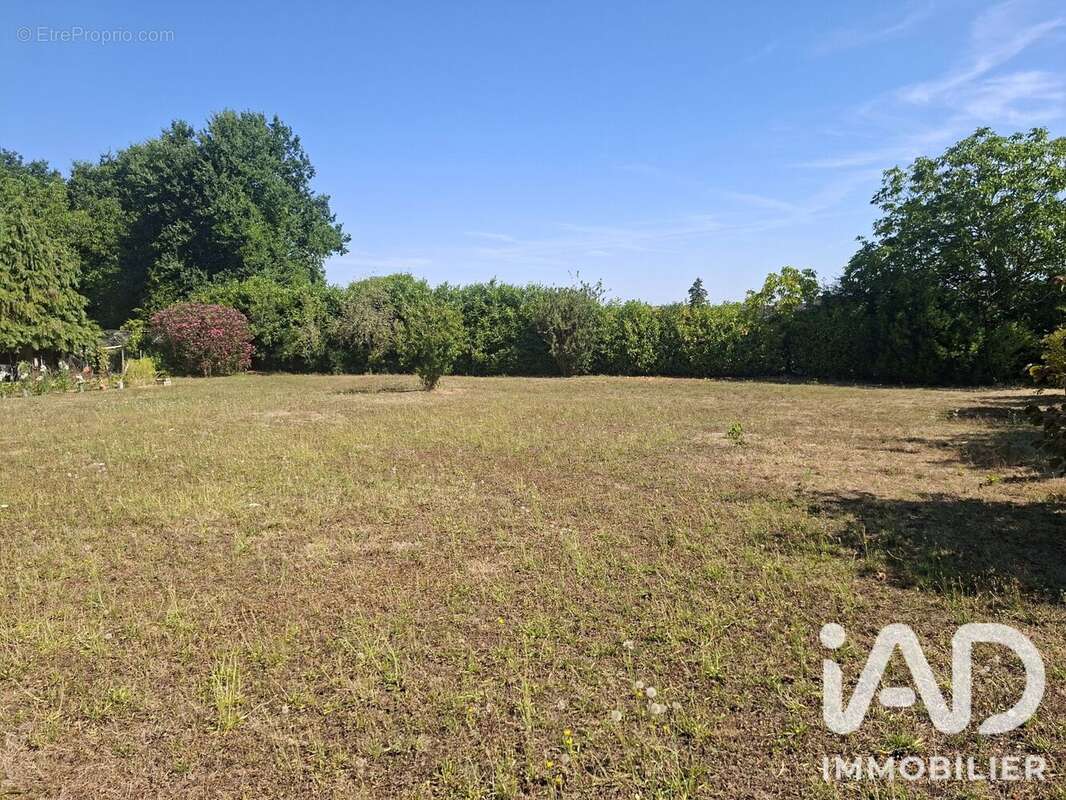 Terrain 3522 m² à Maine-De-Boixe  - photo 5