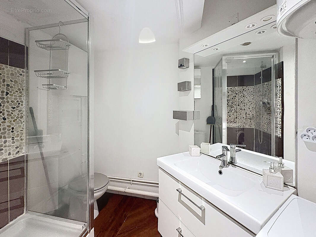 Appartement à VILLETANEUSE