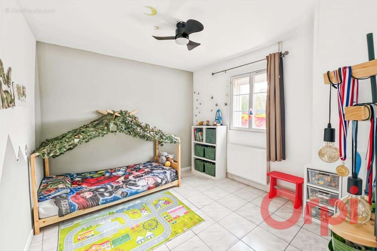 Maison à CHALIVOY-MILON