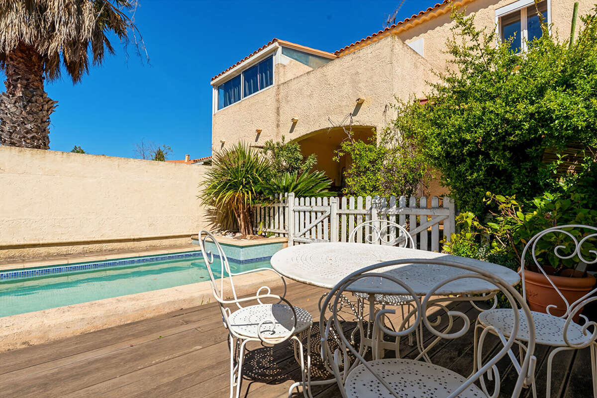 Maison à SAUSSET-LES-PINS