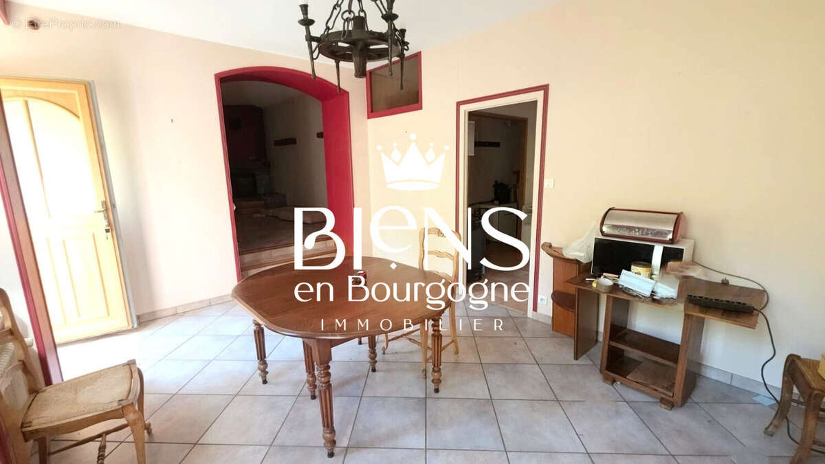 Maison à LA ROCHEPOT