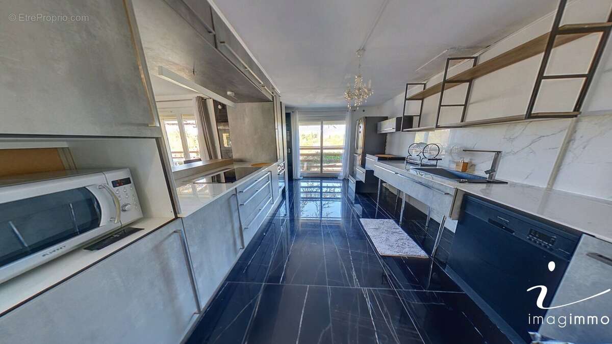 Maison à SAINT-JEAN-DE-VEDAS