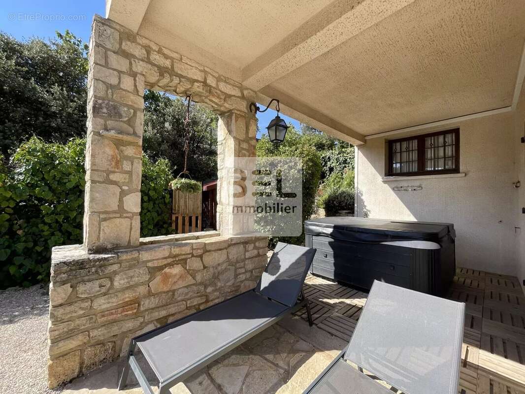 Maison à BAGNOLS-SUR-CEZE