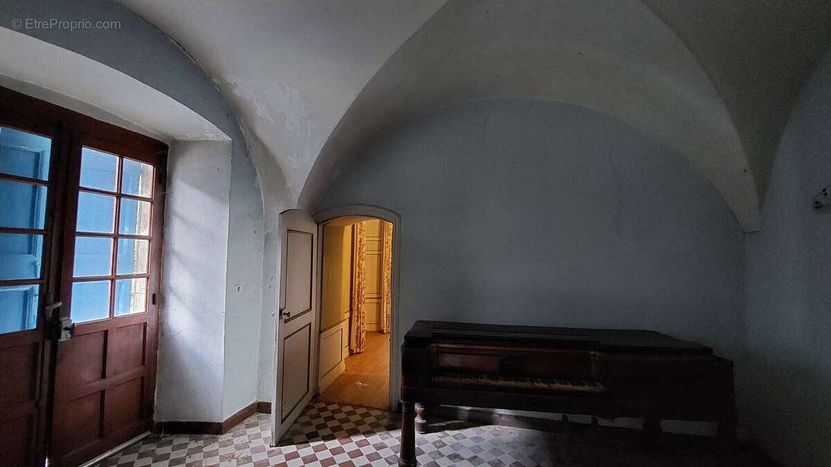 Maison de caractère avec terrain arboré - photo 9