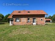 Maison à SAINTE-EULALIE-EN-BORN