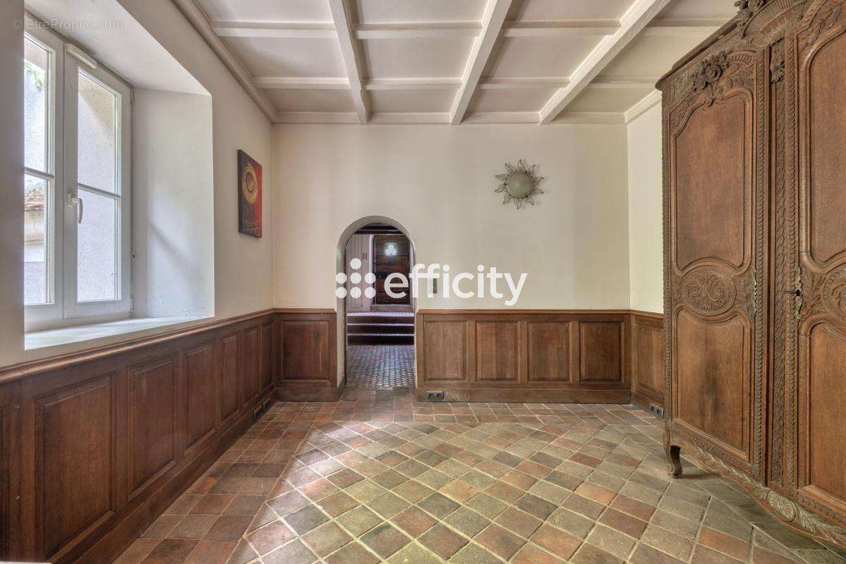 Maison à COULOMMIERS