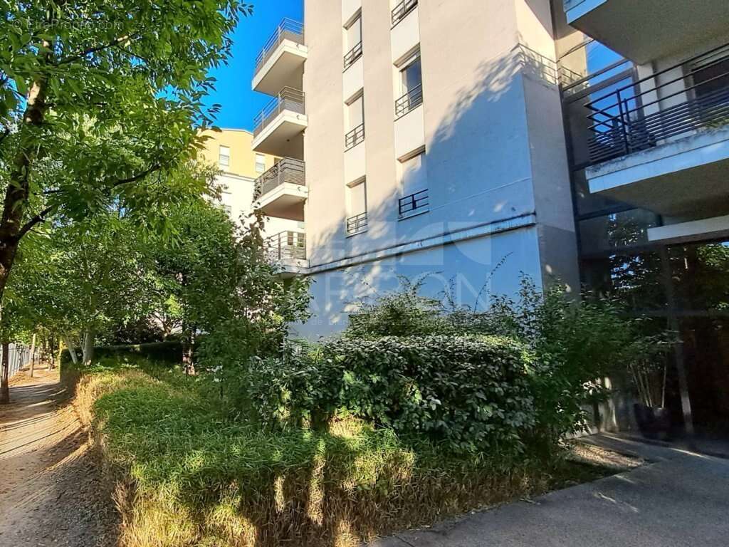 T3 73 m² au au calme - lumineux - terrasses - garage - photo 13