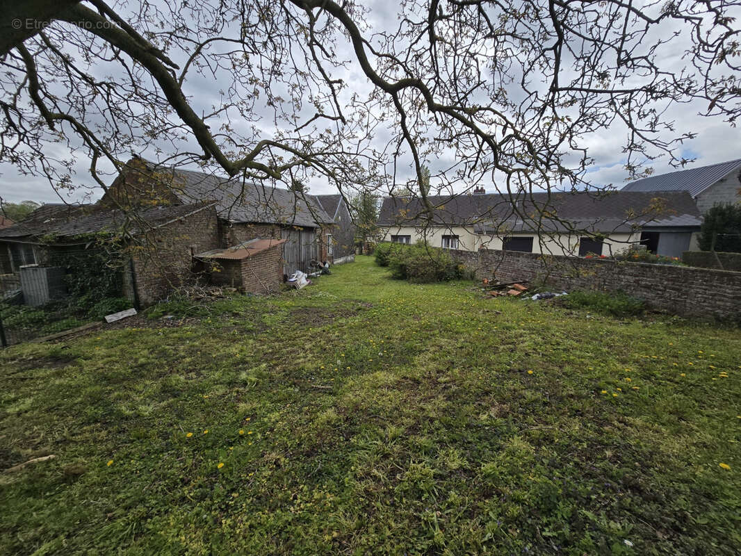 Maison à WOINCOURT