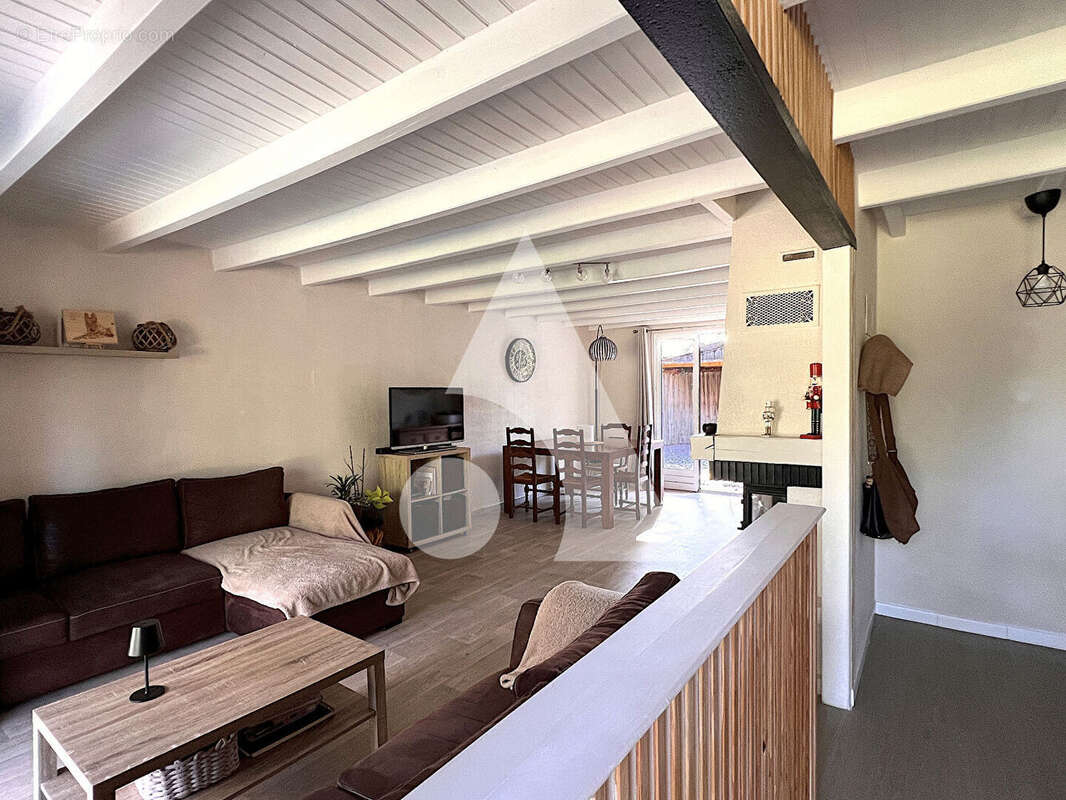 Maison à LAGORCE