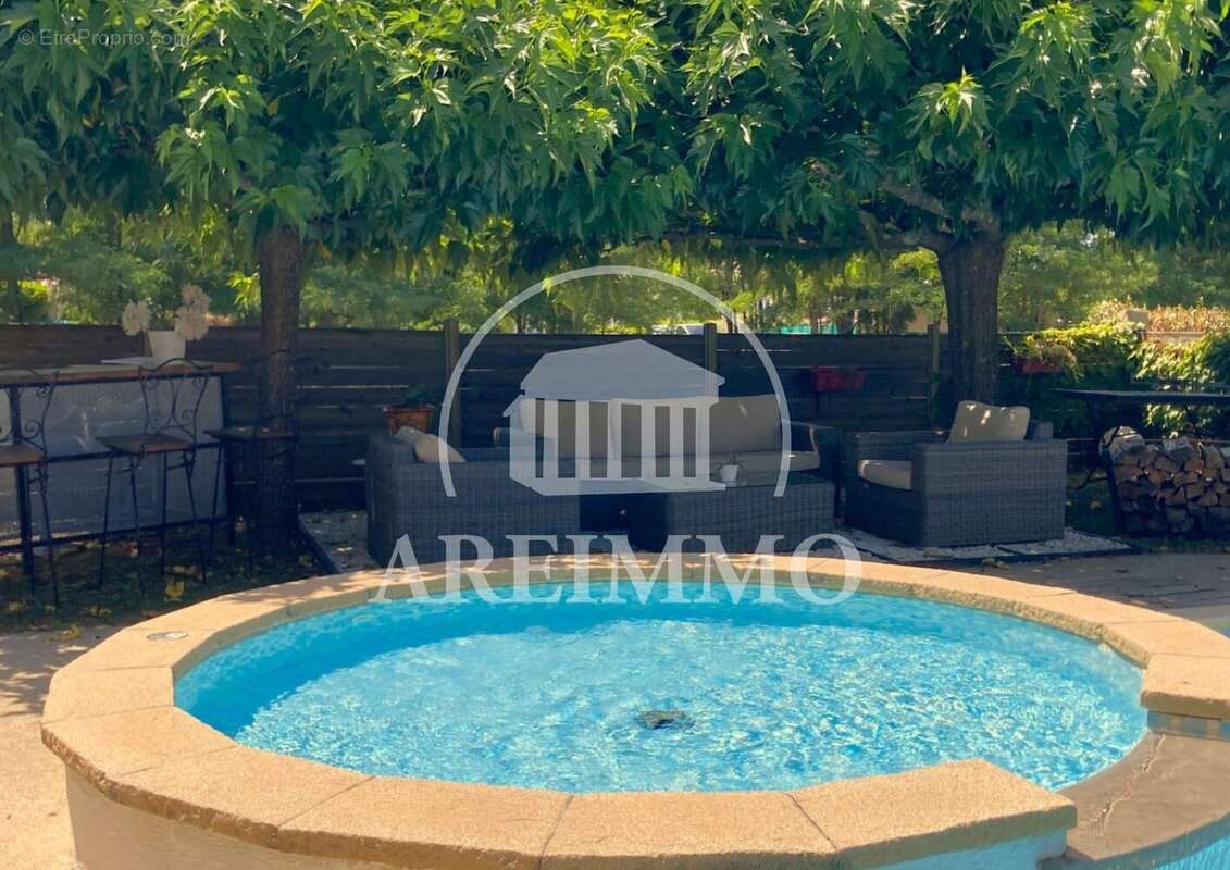 Maison 146 m² à Saint-Bauzille-De-Putois  - photo 2