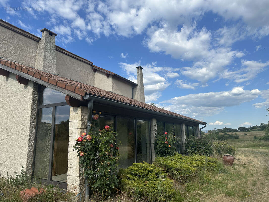 Maison à SAINT-CHRISTOPHE-SUR-DOLAISON