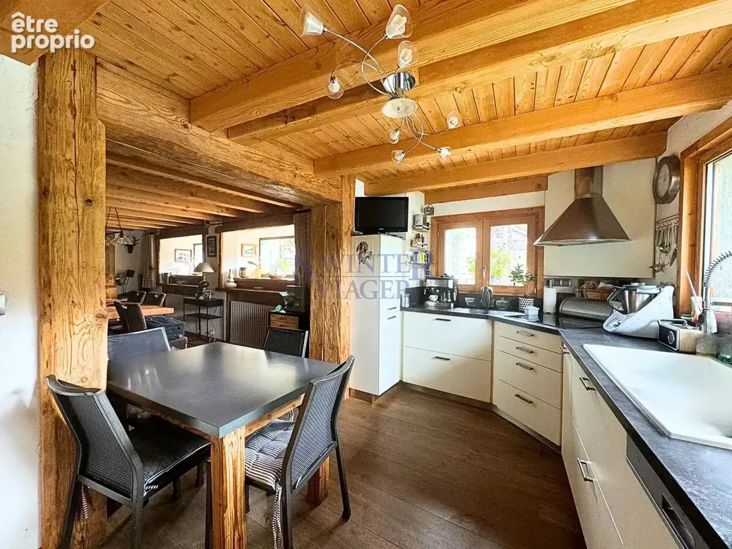 Propriété à 15 minutes des pistes, vue panoramique. Vente à Terme. - photo 5