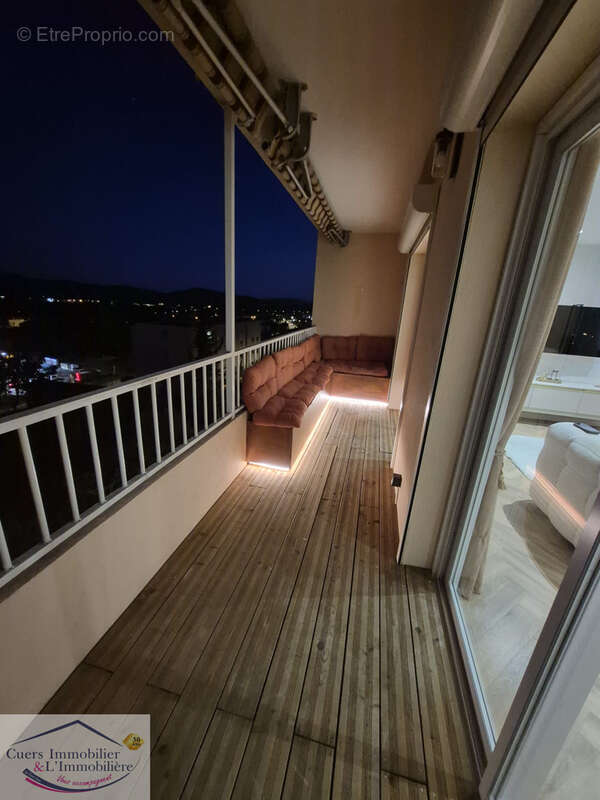 Appartement à CUERS