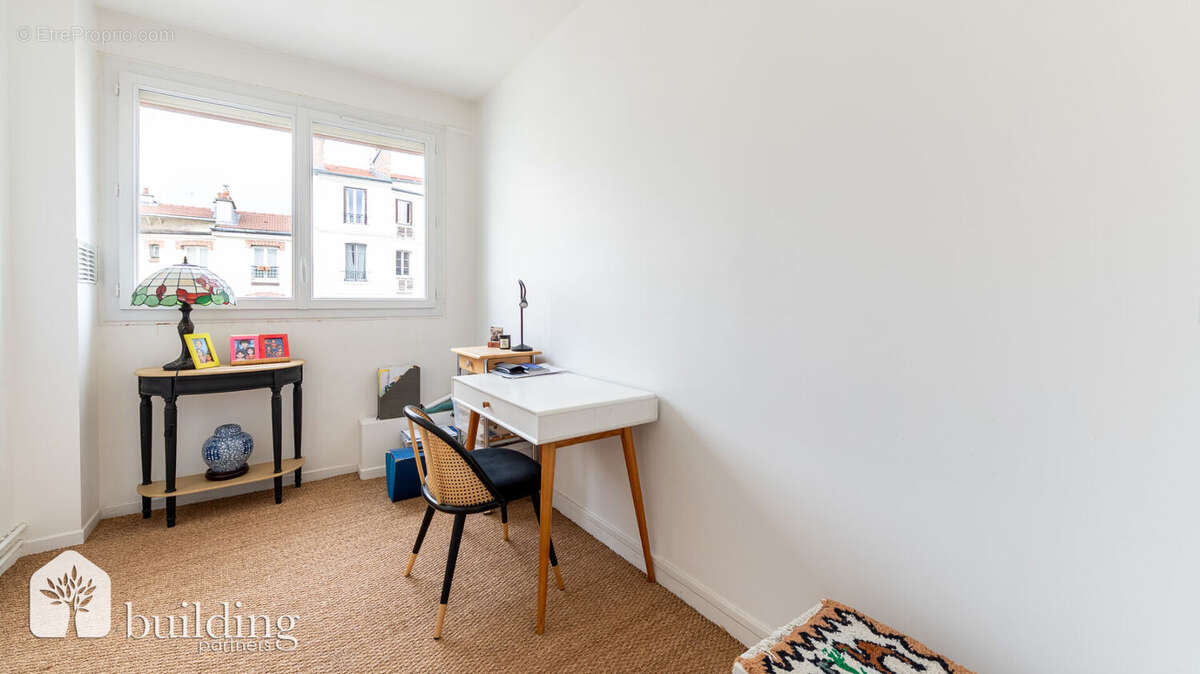 Appartement à COURBEVOIE