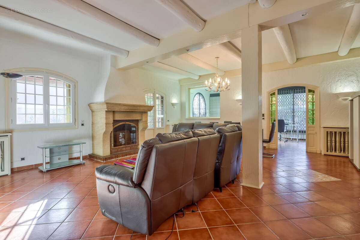 Maison à CAGNES-SUR-MER