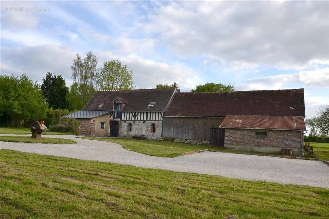 Maison à COURMENIL