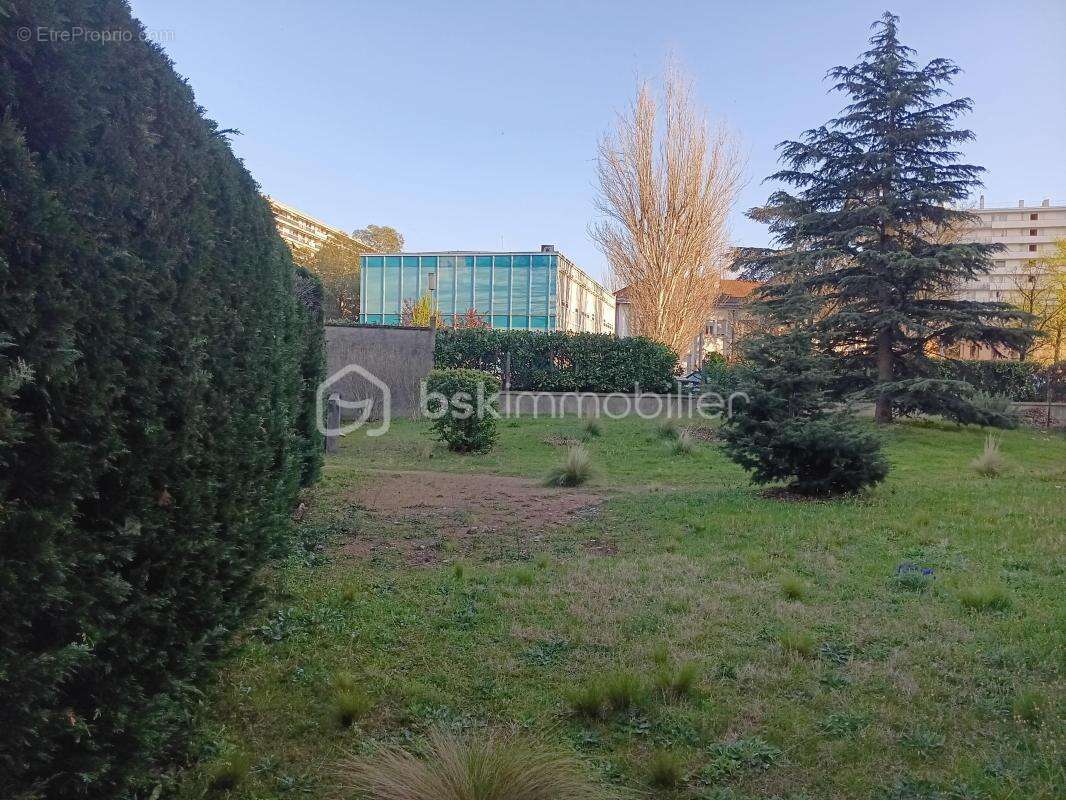 Appartement à LYON-8E