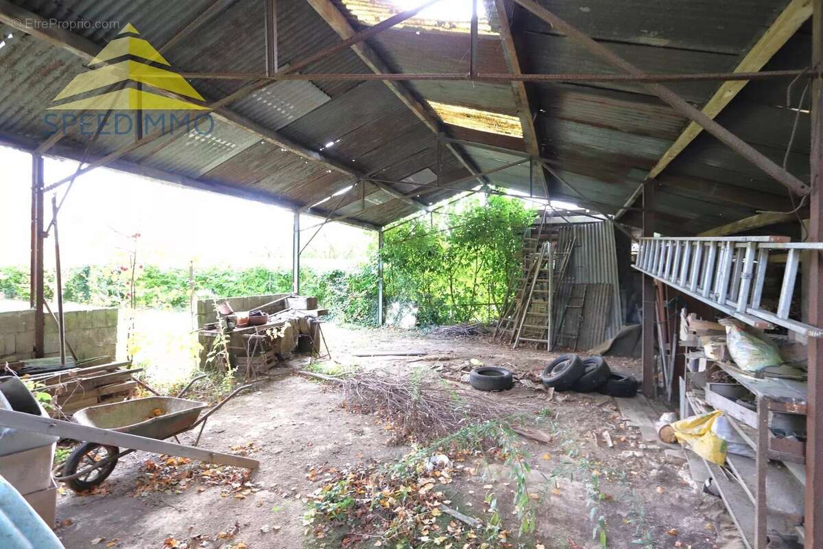 Maison à MANDRES-LES-ROSES