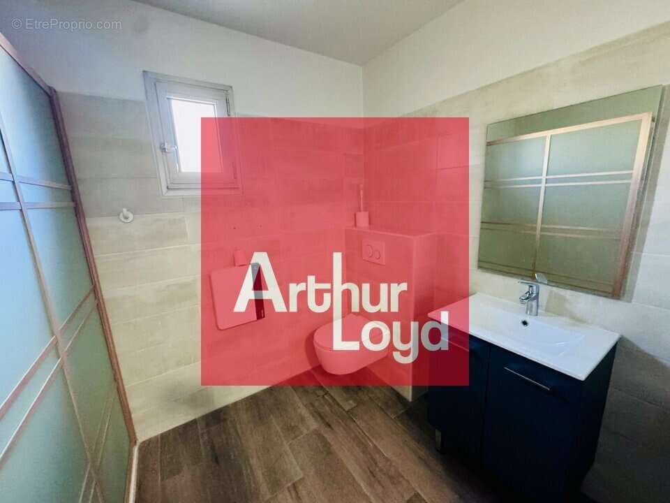 1680 m² à Bon-Encontre  - photo 6
