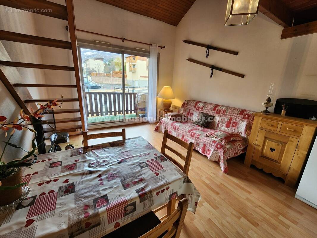 Appartement à LES THUILES