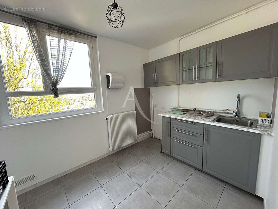 Appartement dernier etage refait a neuf residence standing - photo 4