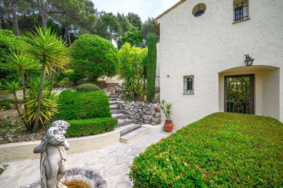 Maison à LA GAUDE
