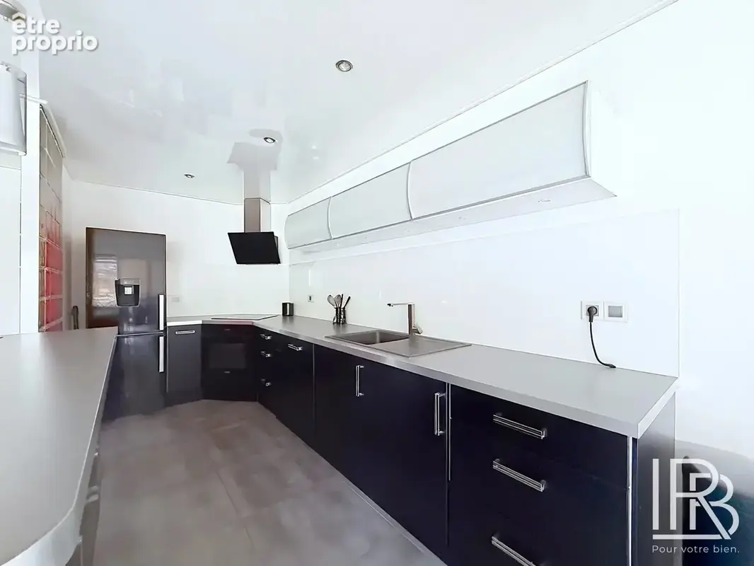 Appartement 69 m² à Marseille-9e  - photo 4