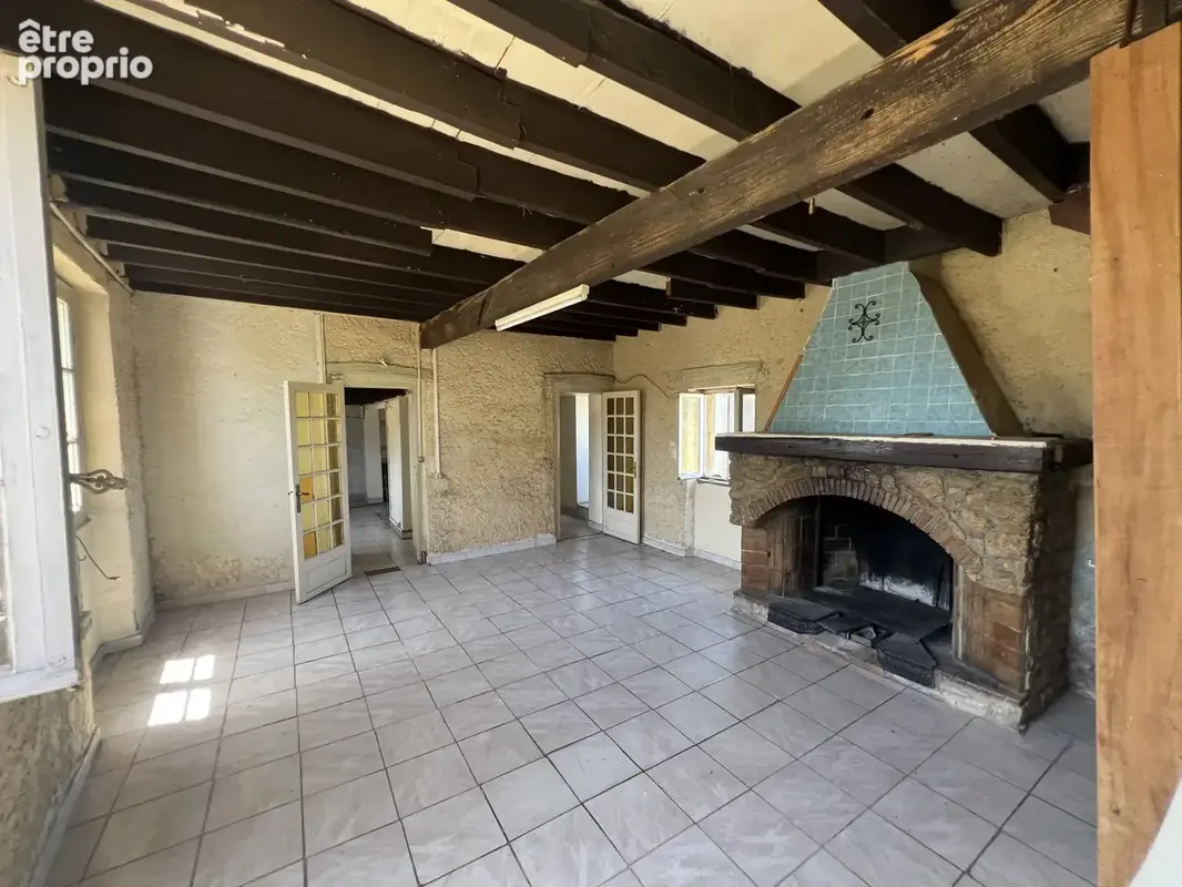 Corps de ferme à rénover intégralement sur 8 586 m2 de terrain - photo 3