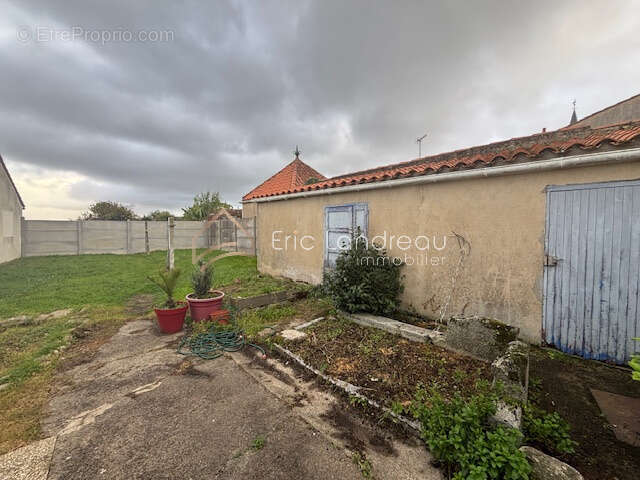 Maison à AVRILLE