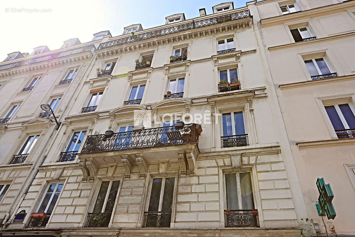 Appartement à PARIS-14E